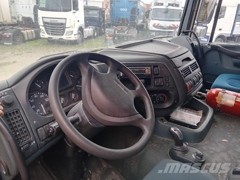 DAF XF 480 Camiões de caixa fechada