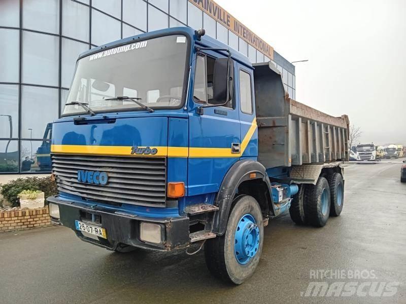 Iveco 260 36H Camiões basculantes