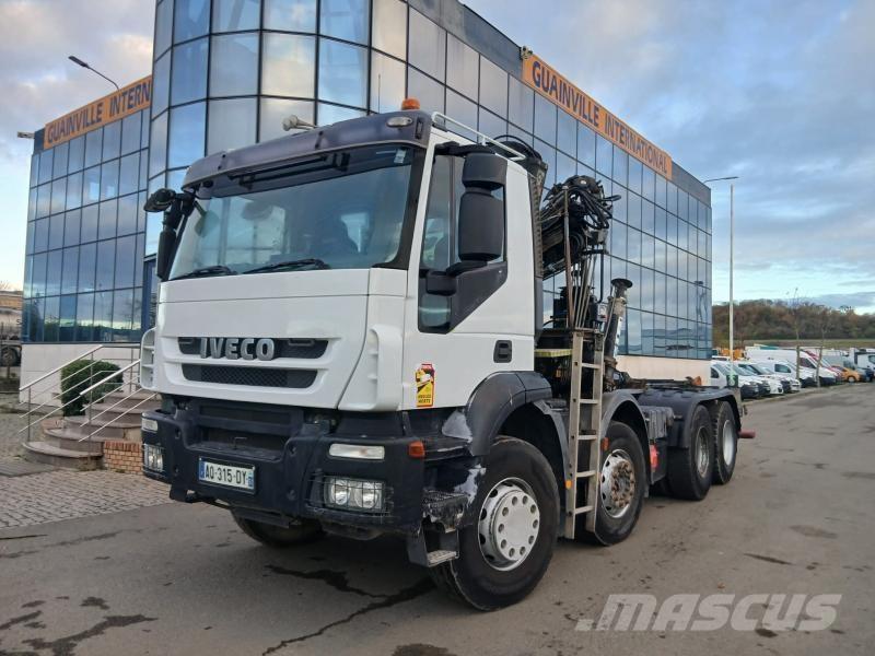 Iveco Trakker Camiões caixa desmontável com elevador de cabo