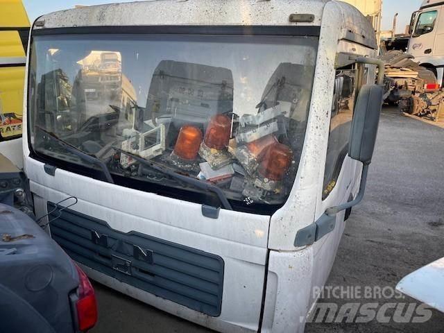 MAN TGA Cabines e interior