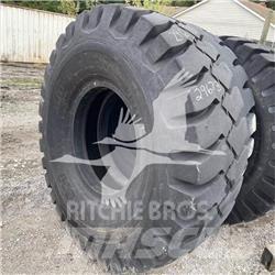 BKT 24.00X35 Pneus, Rodas e Jantes
