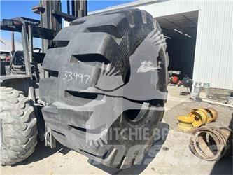 BKT 35/65X33 Pneus, Rodas e Jantes
