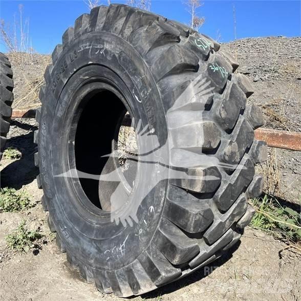  CAMSO 20.5X25 Pneus, Rodas e Jantes