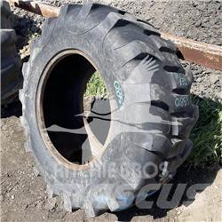 Titan 17.5L24 Pneus, Rodas e Jantes