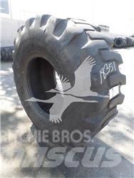 Titan 20.5x25 Pneus, Rodas e Jantes