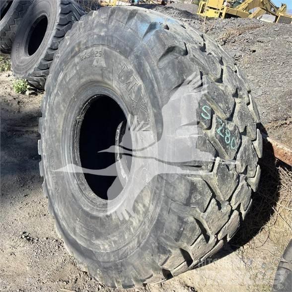 Titan 23.5R25 Pneus, Rodas e Jantes