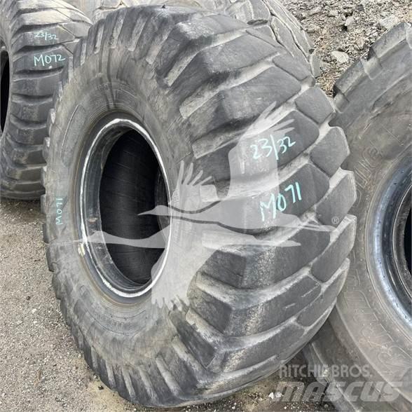Titan 23.5x25 Pneus, Rodas e Jantes