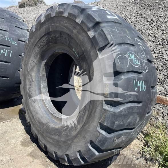 Toyo 35/65x33 Pneus, Rodas e Jantes