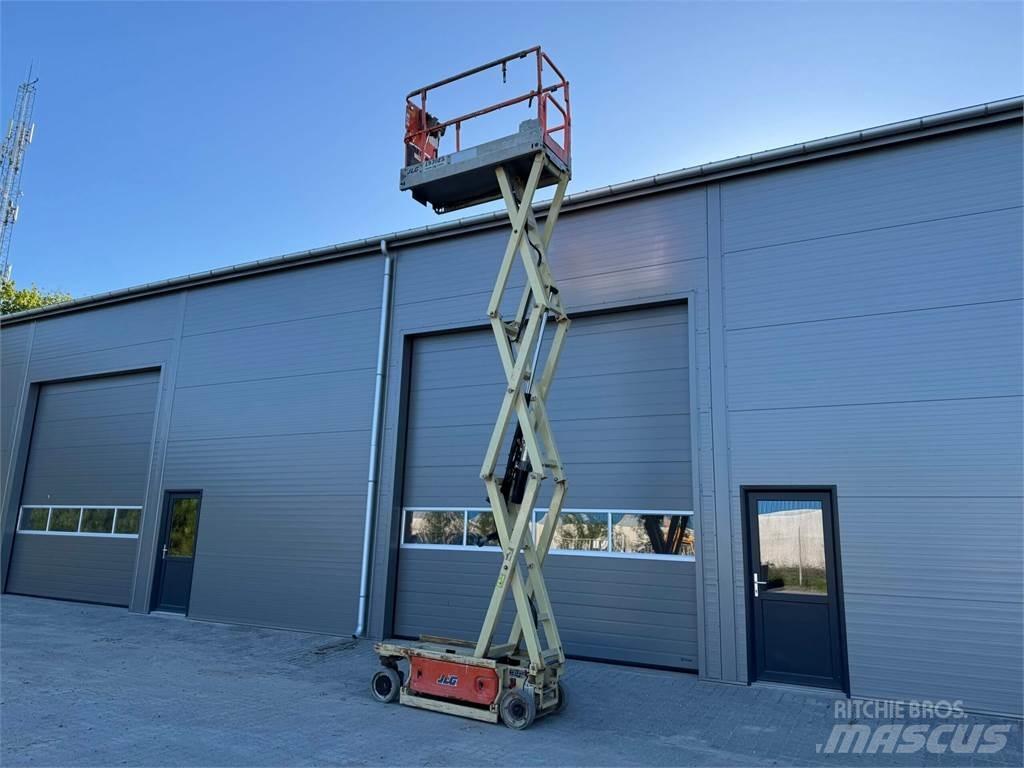 JLG 1930es Outros elevadores e plataformas