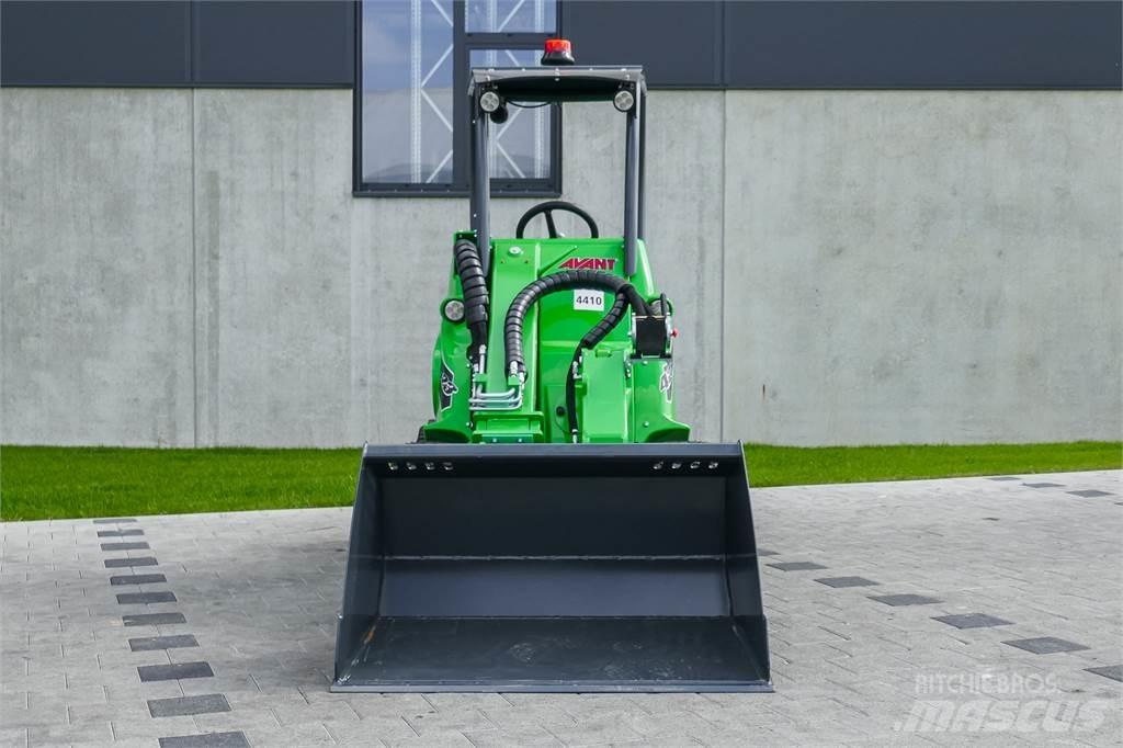 Avant M 423 Mini Escavadoras <7t