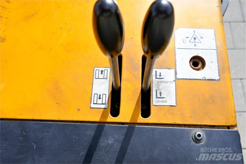 Baka EGS 1,5-44 Empilhador para operador externo