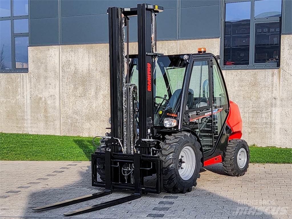Manitou MC 30-4 Empilhadores todo-terreno