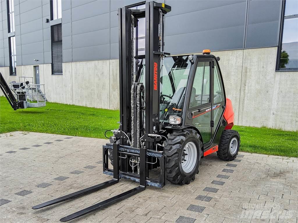 Manitou MC 30-4 Empilhadores todo-terreno