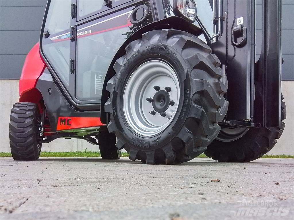 Manitou MC 30-4 Empilhadores todo-terreno
