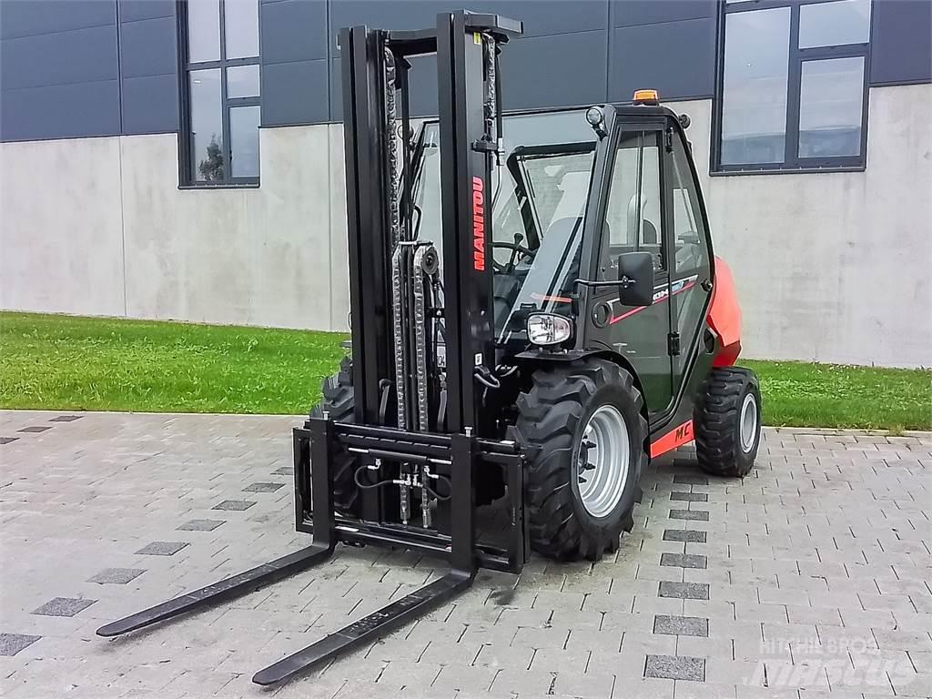 Manitou MC 30-4 Empilhadores todo-terreno