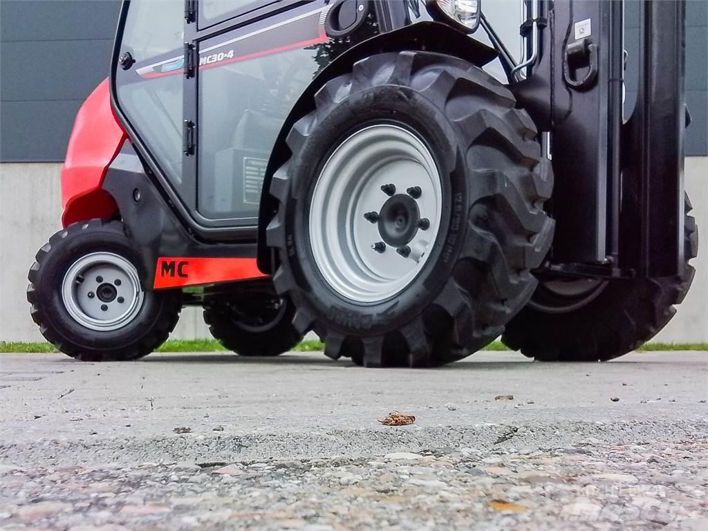Manitou MC 30-4 Empilhadores todo-terreno