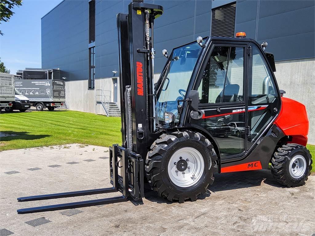Manitou MC 30-4 Empilhadores todo-terreno