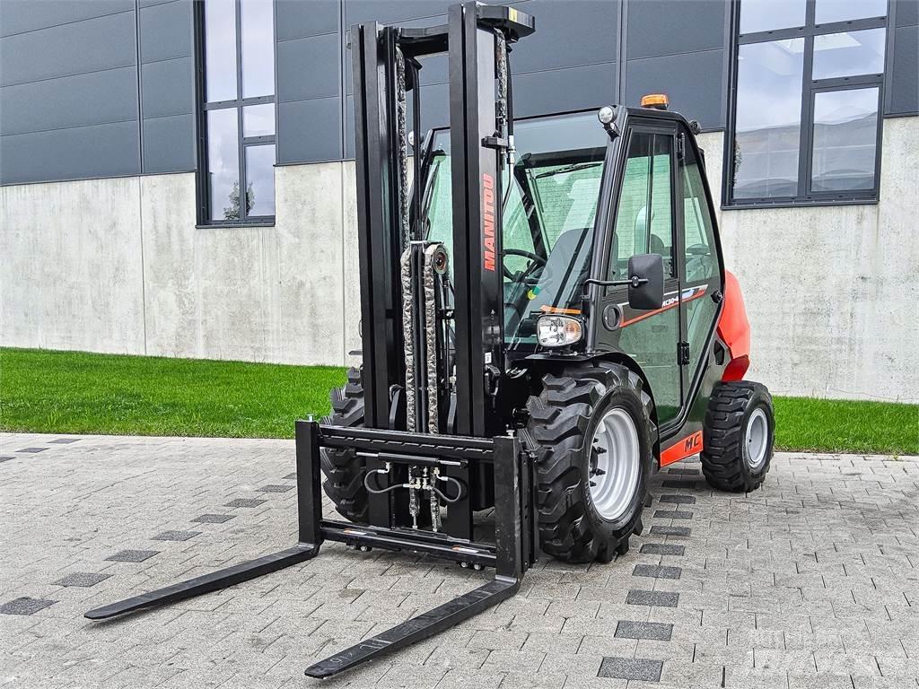Manitou MC 30-4 Empilhadores todo-terreno