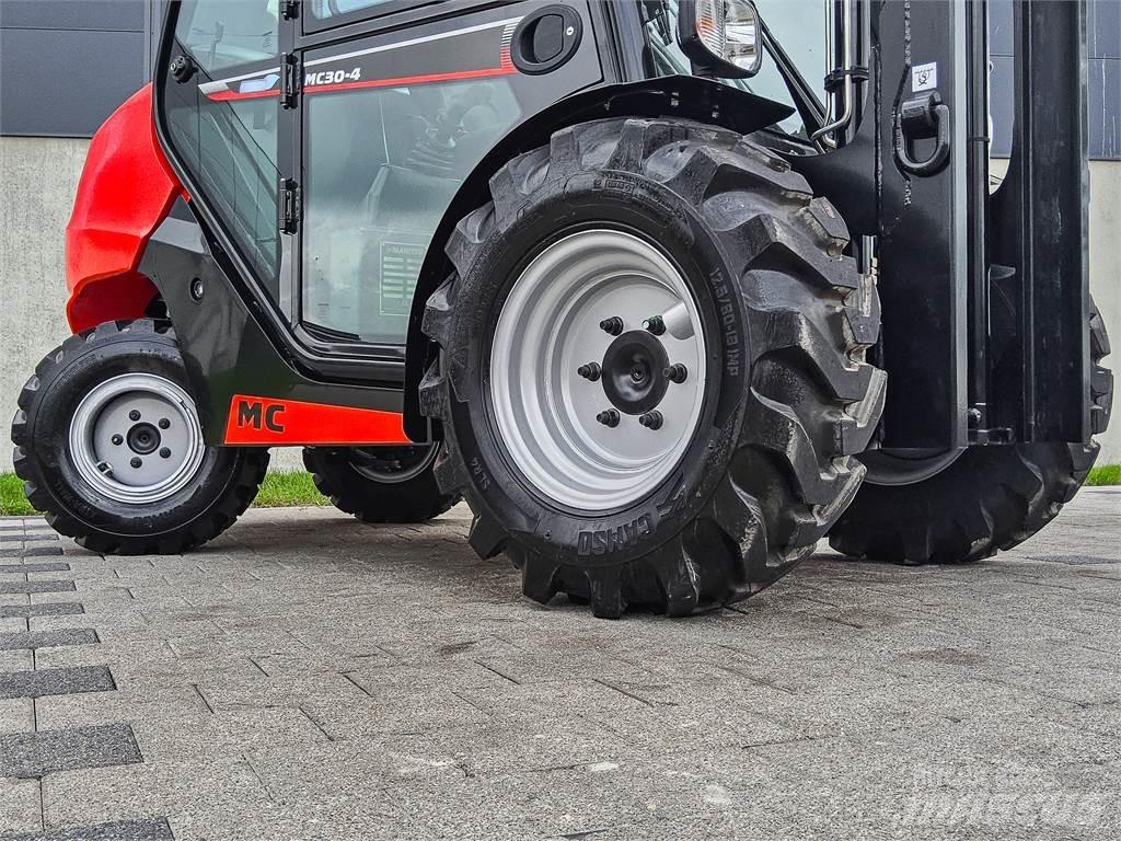 Manitou MC 30-4 Empilhadores todo-terreno