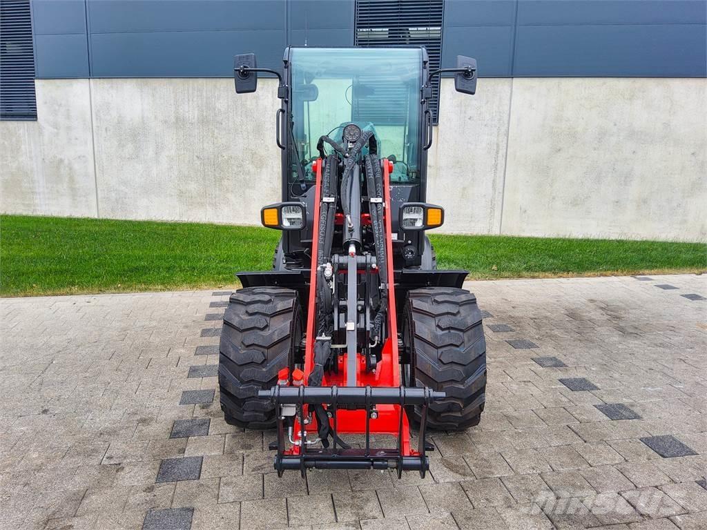Manitou MLA 3-25H Mini Escavadoras <7t