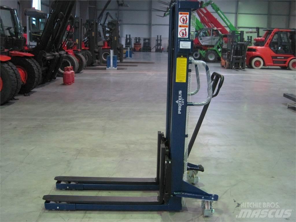  Proteus P-JA 1025 Empilhador para operador externo