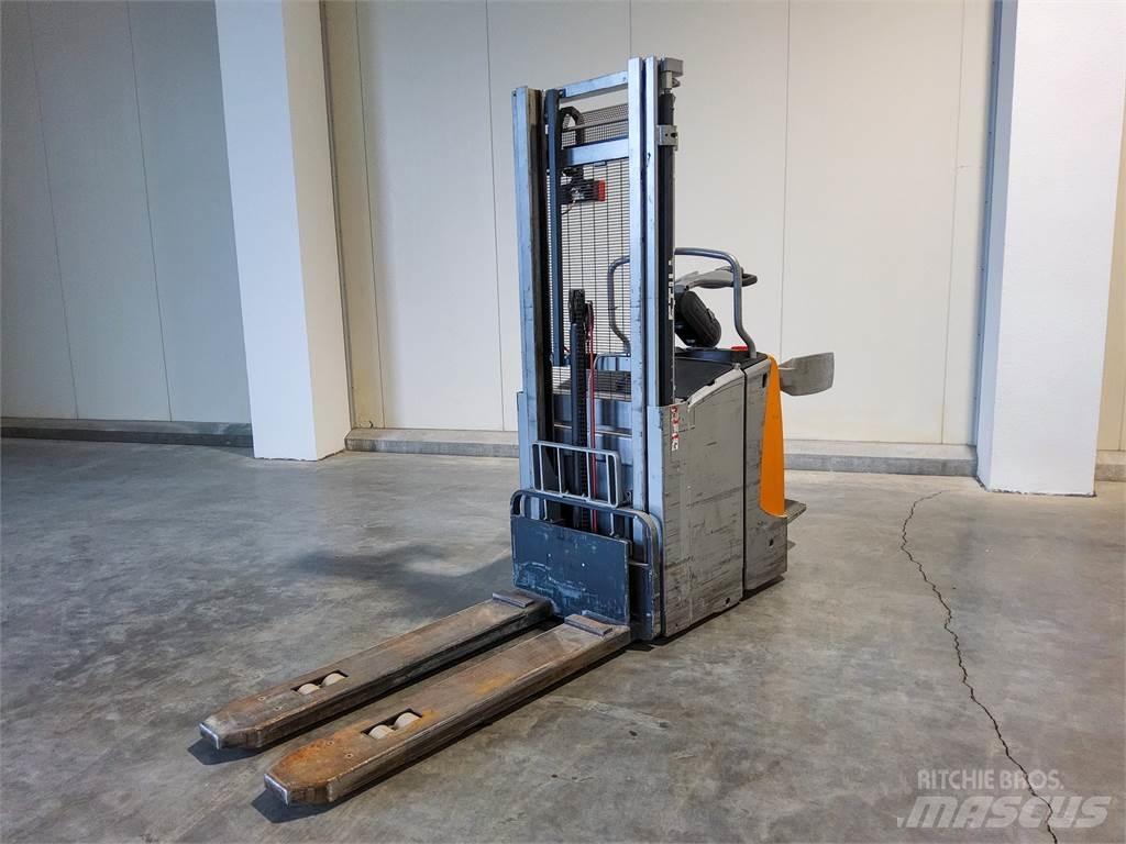 Still EXD-SF20 Empilhador para operador externo