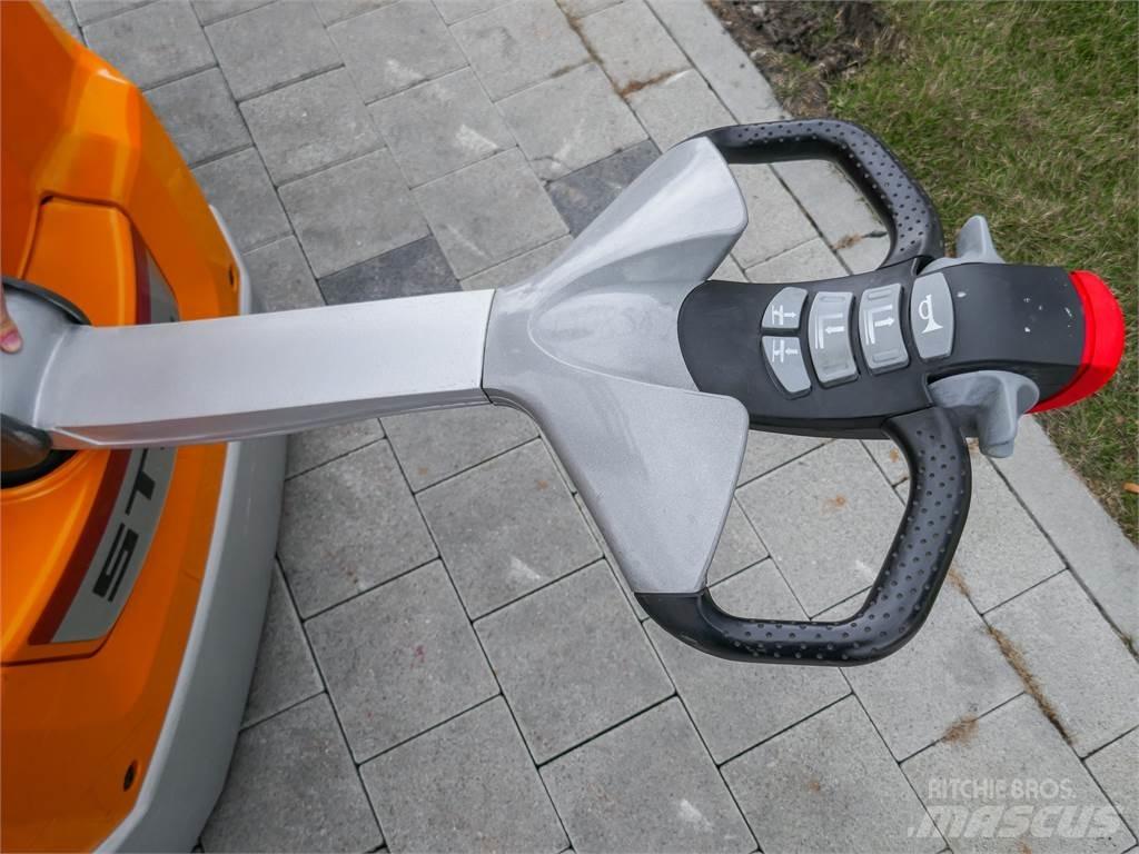 Still EXV 20i Empilhador para operador externo