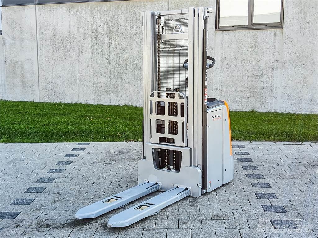 Still EXV SF16i Empilhador para operador externo