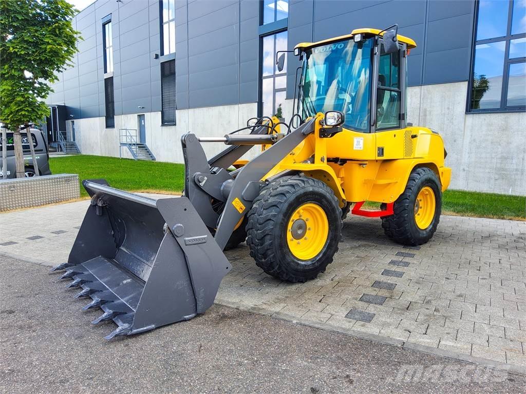 Volvo L 30G Mini Escavadoras <7t