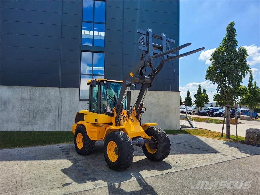 Volvo L 30G Mini Escavadoras <7t