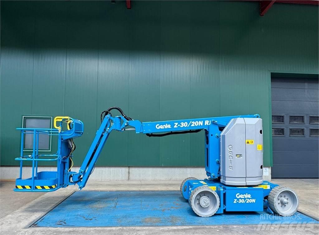 Genie Z-30/20N RJ Elevadores braços articulados