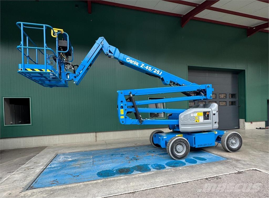 Genie Z-45/25J DC Elevadores braços articulados
