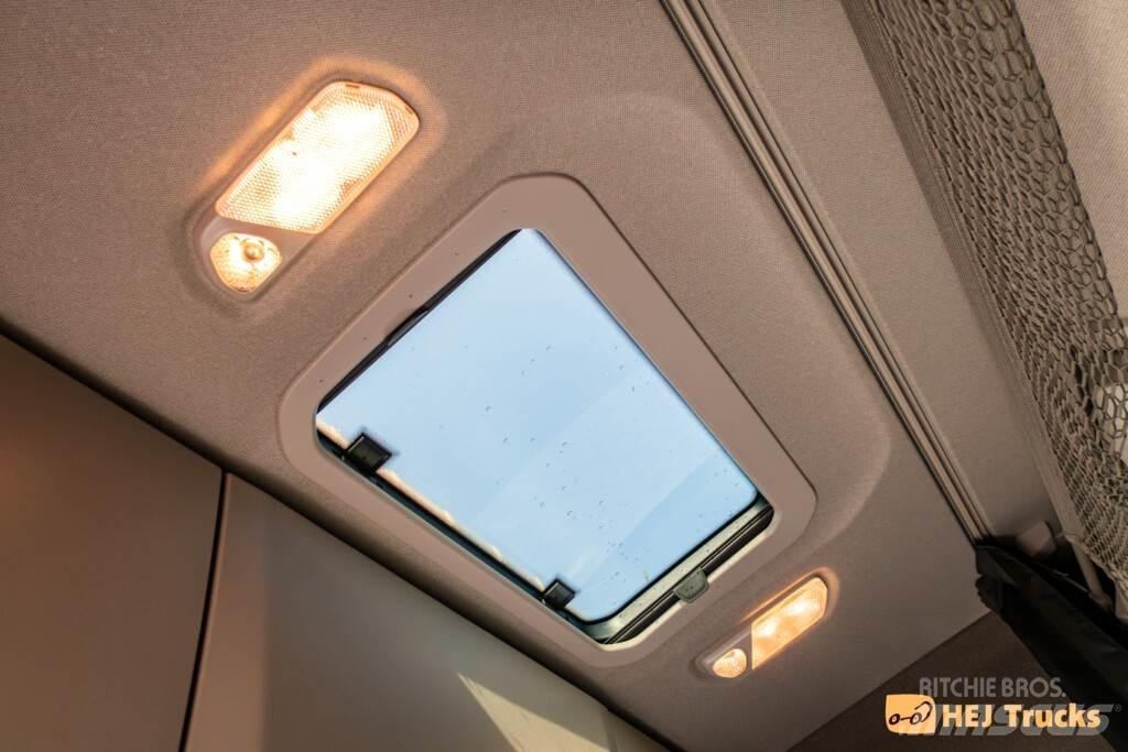 Scania R660 A6x2NB Tractores (camiões)