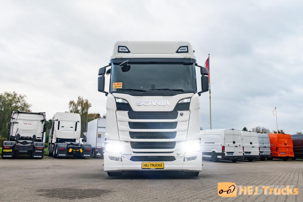 Scania S660 A6x2/4NB Tractores (camiões)