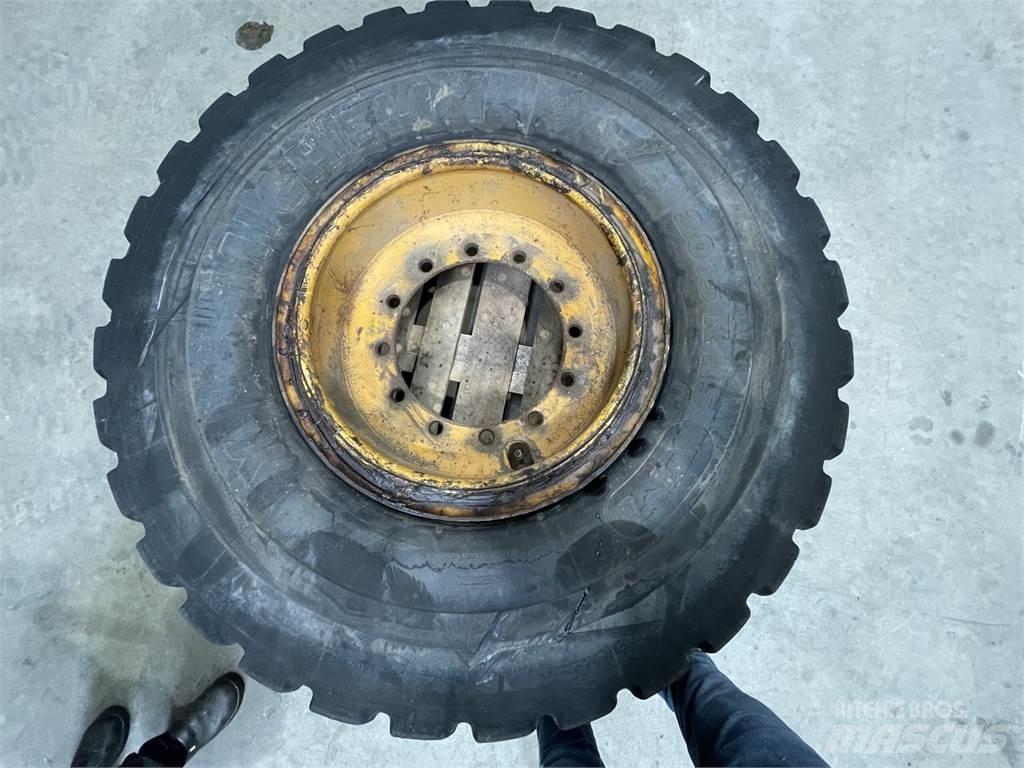  20.5xR25 Dæk på fælg Pneus, Rodas e Jantes