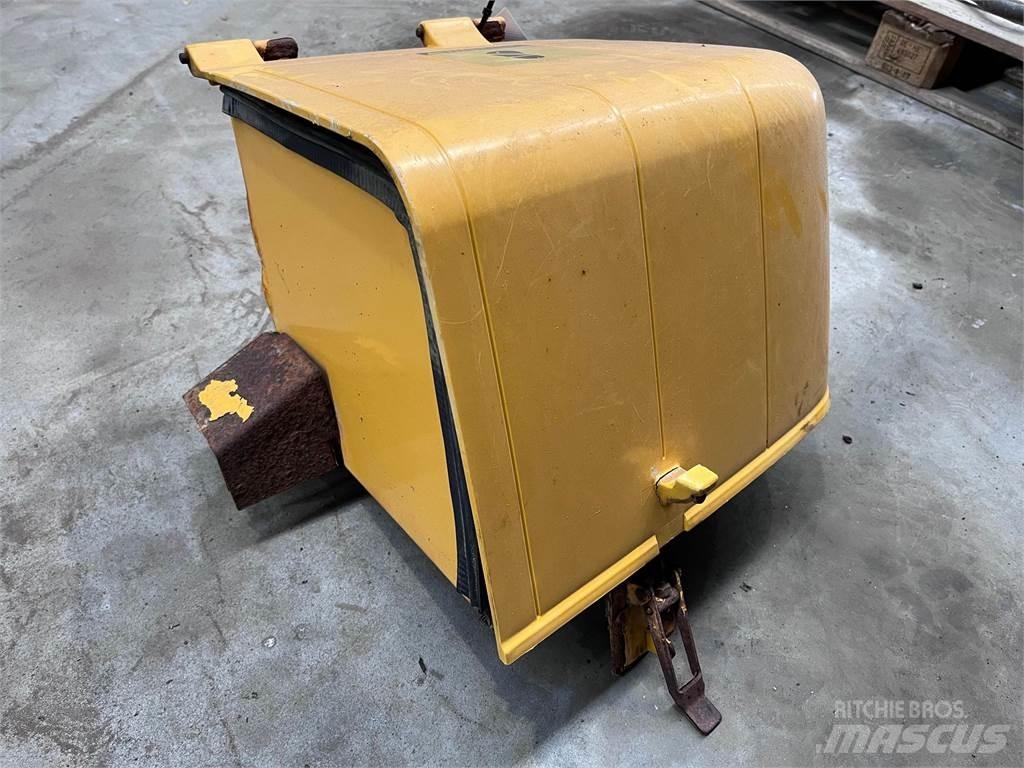 Batterikasse, Volvo L90E Outros componentes