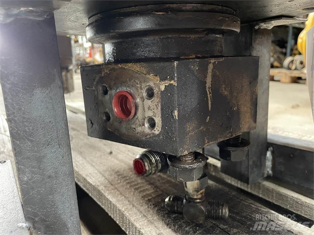 CAT 215LC svirvel Hidráulica
