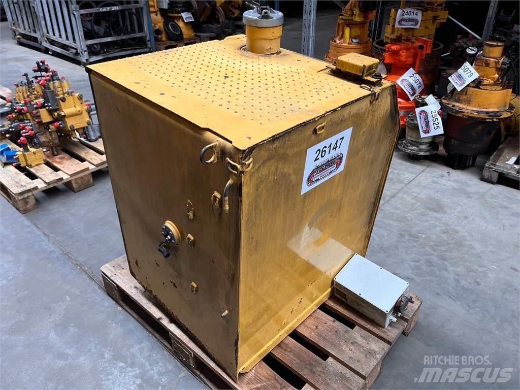 CAT 323D brændstoftank Outros componentes