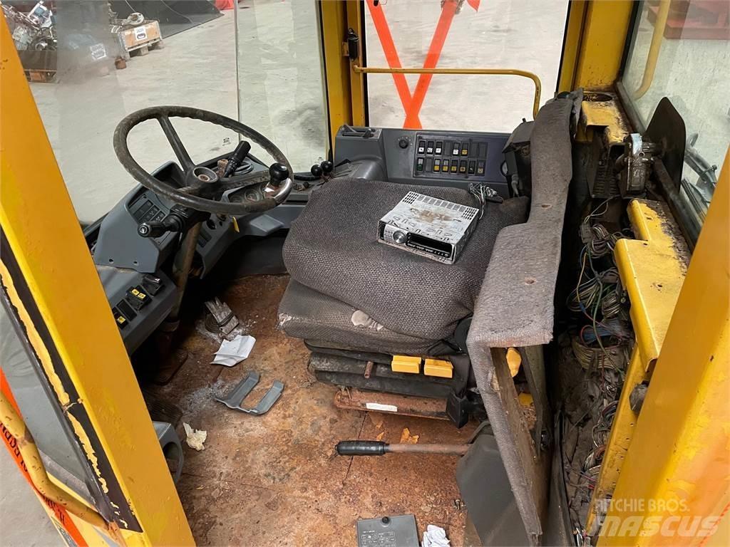  Førerhus ex. Volvo L90B Outros componentes