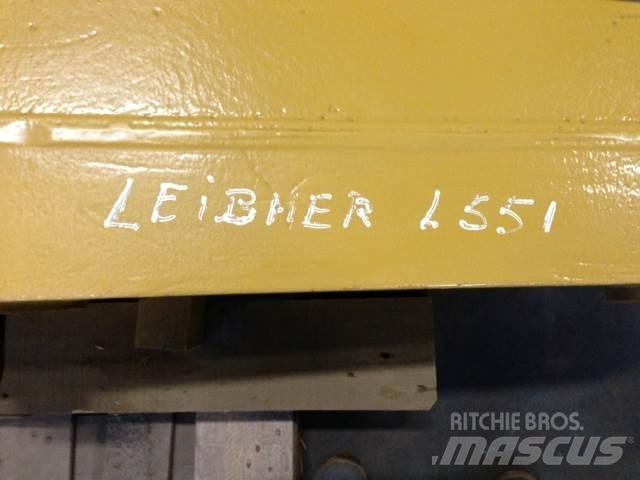 Liebherr L551 Link Arm Outros componentes