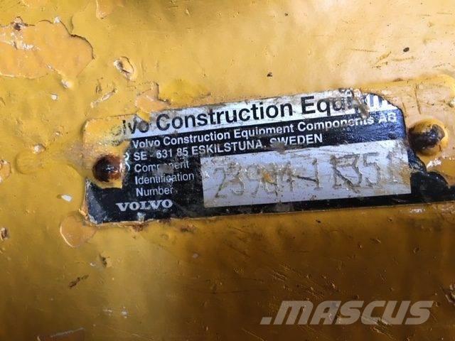  Mellemaksel ex. Volvo A25D Eixos
