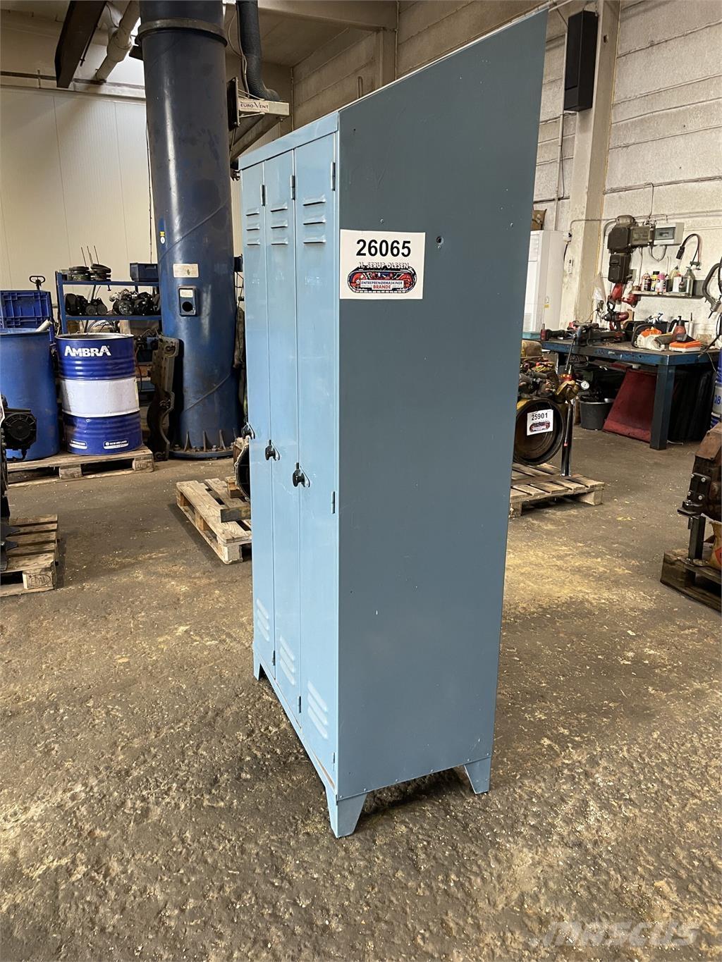  Omklædningsskab, 3 rum Outros componentes