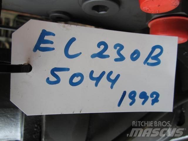 Volvo 230B Krøjegear Construção - Outros
