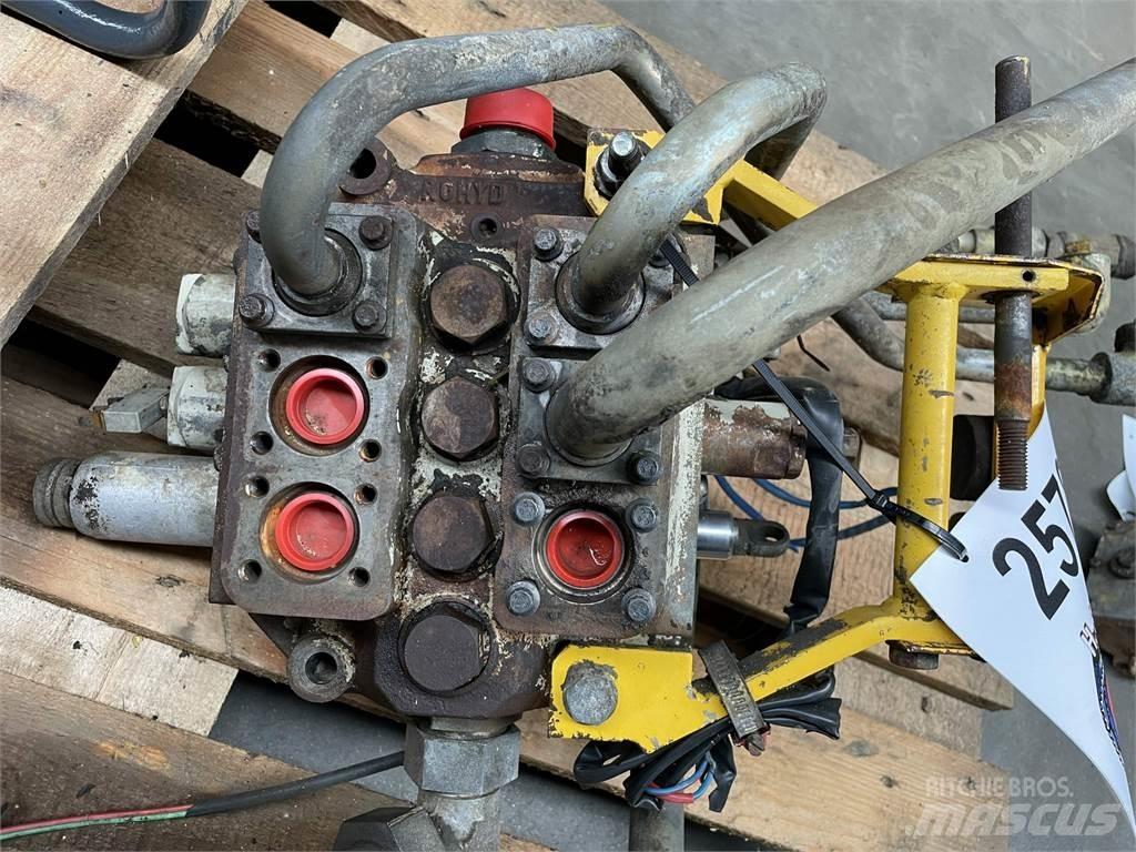 Volvo 4400 hovedventilblok Hidráulica
