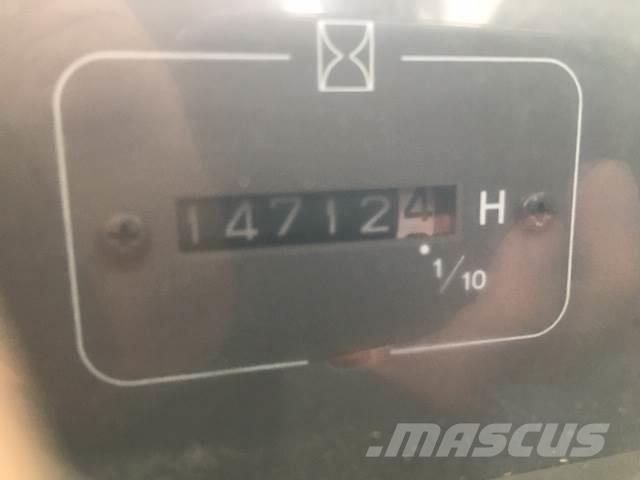 Volvo EC240LC til ophug Escavadoras de rastos