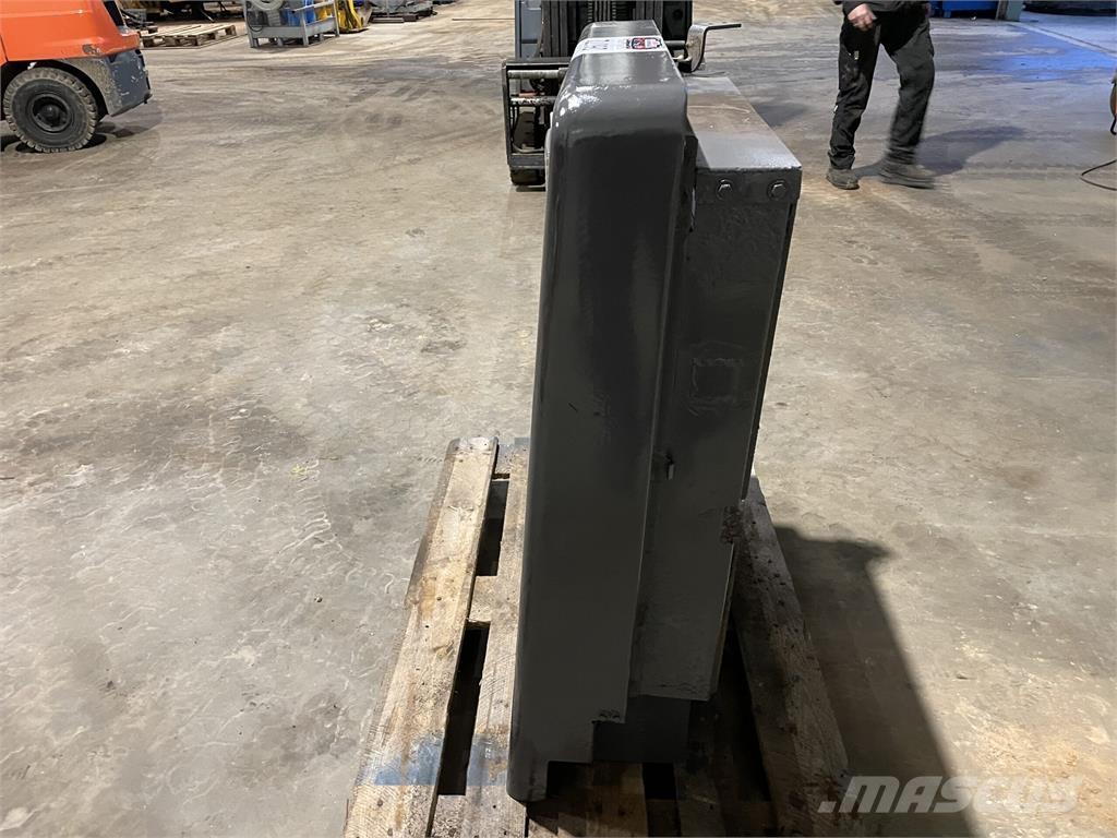 Volvo L70B kølerhjelm Outros componentes