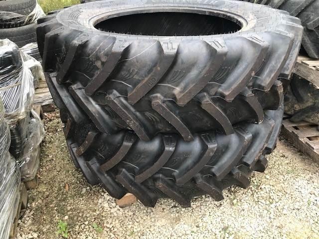  Rear Tyres Pneus Agrícolas