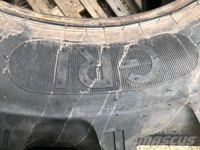  Rear Tyres Pneus Agrícolas