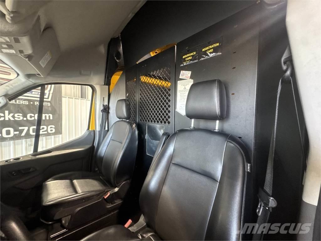 Ford Transit 250 Pick up de caixa aberta