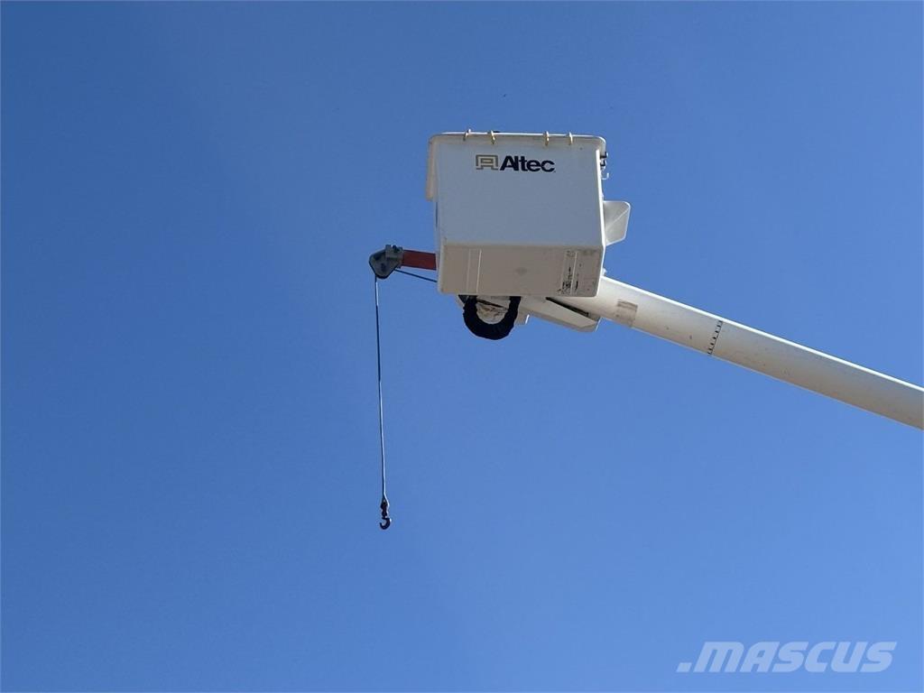 Freightliner M2 Plataformas aéreas montadas em camião